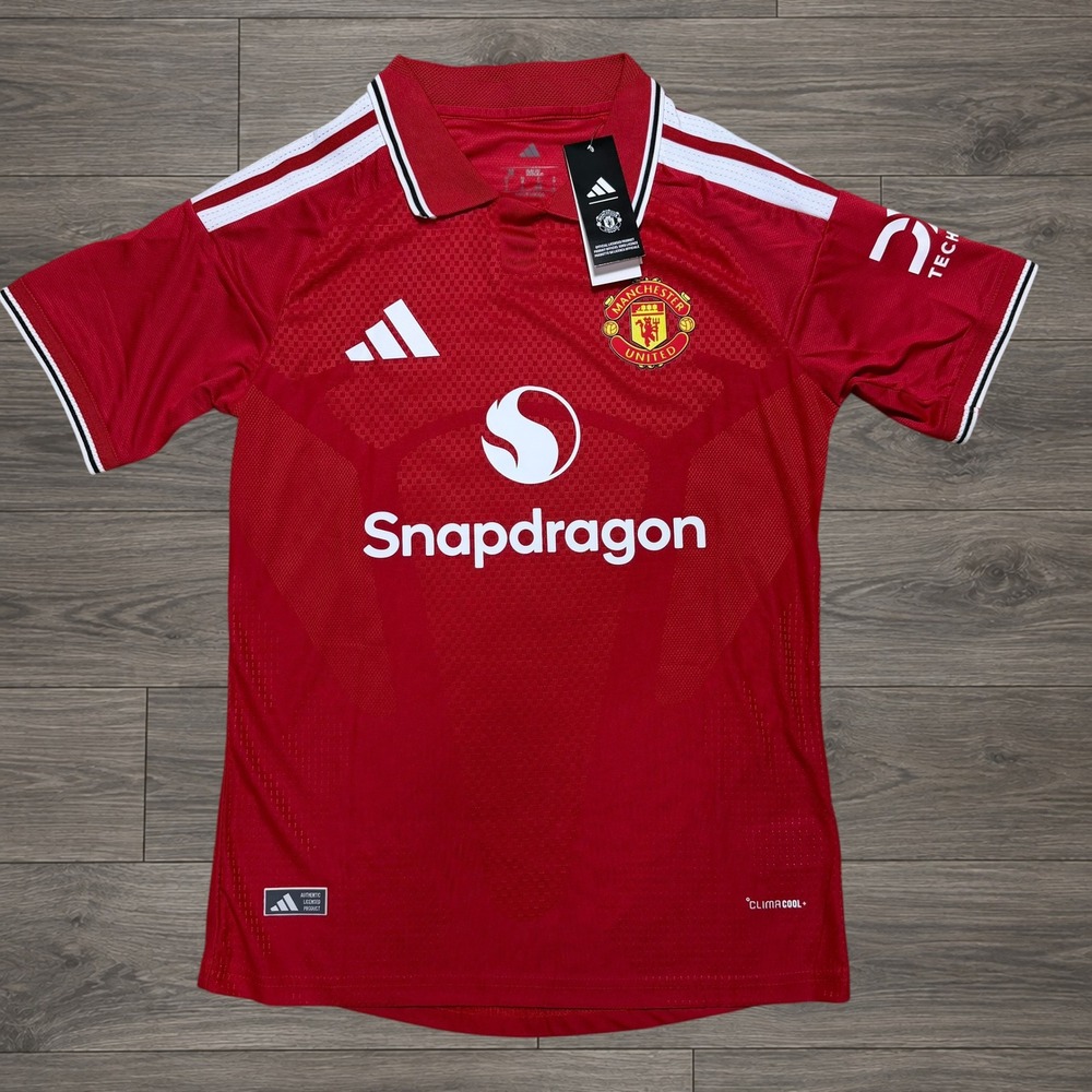 Adidas Manchester United Bruno Fernandes 25/26 Home Jersey Size Medium NWT